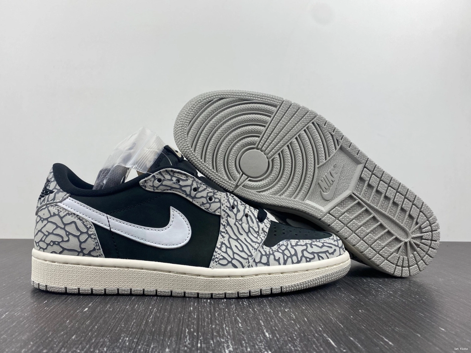 OG 1 Cement Black Jordan Retro Low CZ0790-001 - 1025